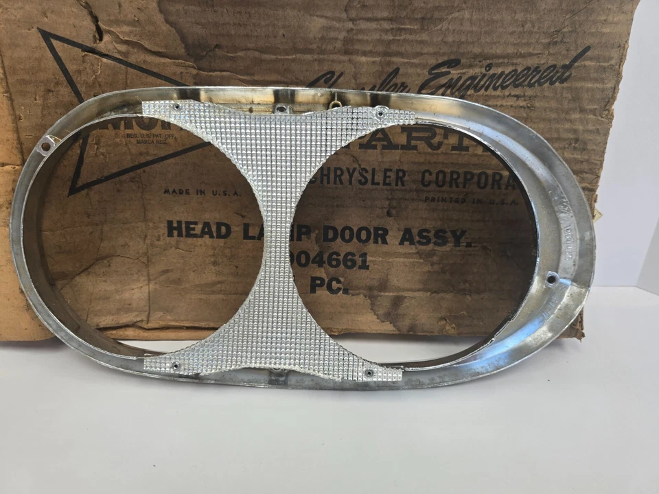 1961-1962 Chrysler 300 Newport фары фары двери ободок хром 1904661 новый из старых запасов. - Изображение 4 из 4