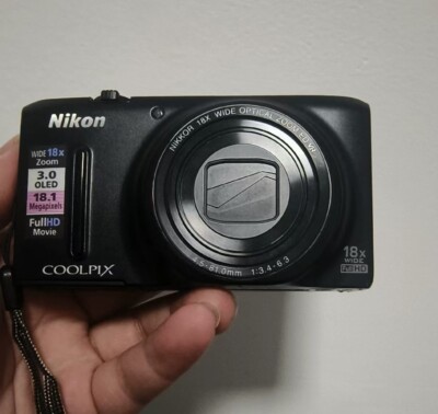 Nikon COOLPIX S9400 18.1MP Digital Camera 18x Optical Zoom w
