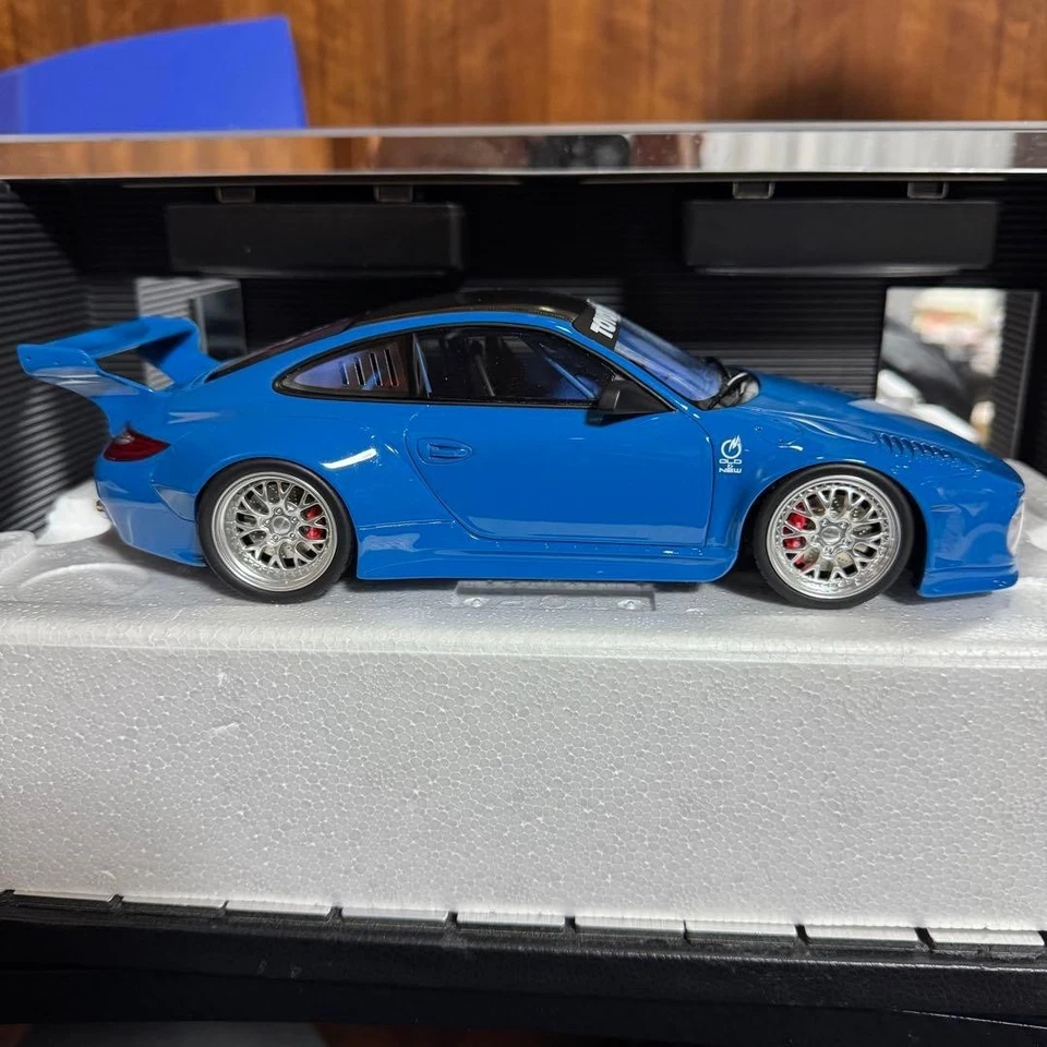Modellino auto GT Spirit 1/18 Porsche 911 pressofuso non esposto raro da... - Immagine 4 di 4