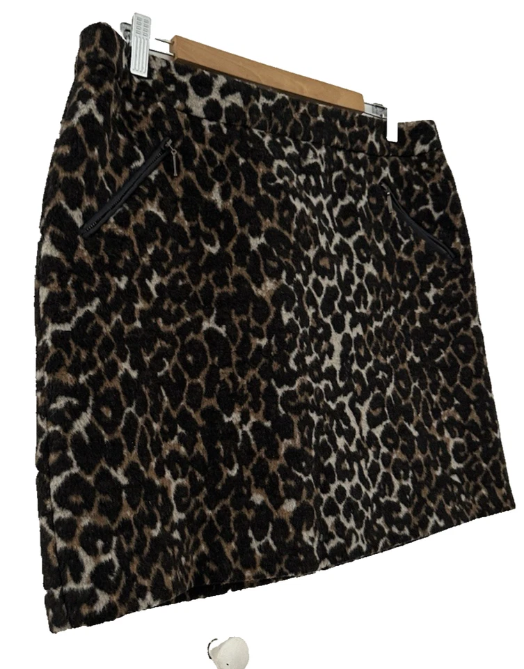 GEORGE.  FALDA DE INVIERNO CON ESTAMPADO ANIMAL FORRADA CÁLIDA LÍNEA A. TALLA 16 Foto 2 de 3