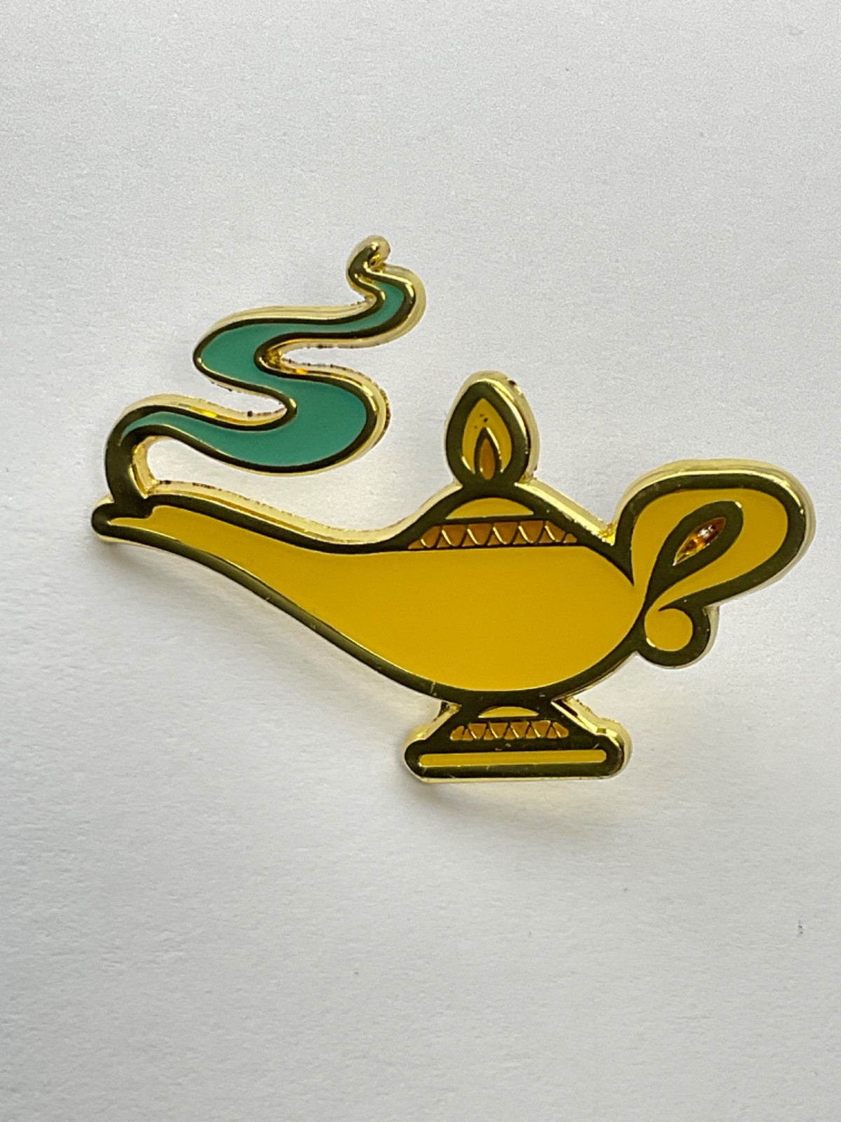 Genie Lamp Aladdin and Friends Disney Pin E7
