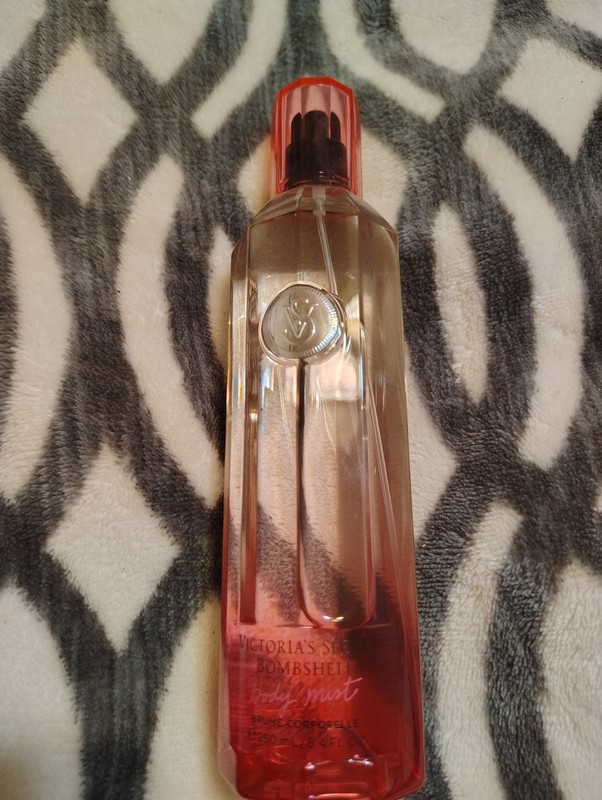 Victoria's Secret Bombshell Body Mist 8.4fl oz (250 ml) Discontinued VS NEW