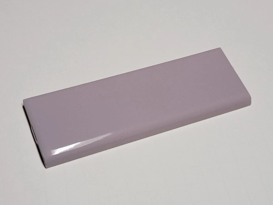 De colección. Lote de 4 azulejos de borde cerámico TILECREST años 60 lila lavanda nariz de toro 6x2 Nuevo de Lote Antiguo Foto 4 de 4