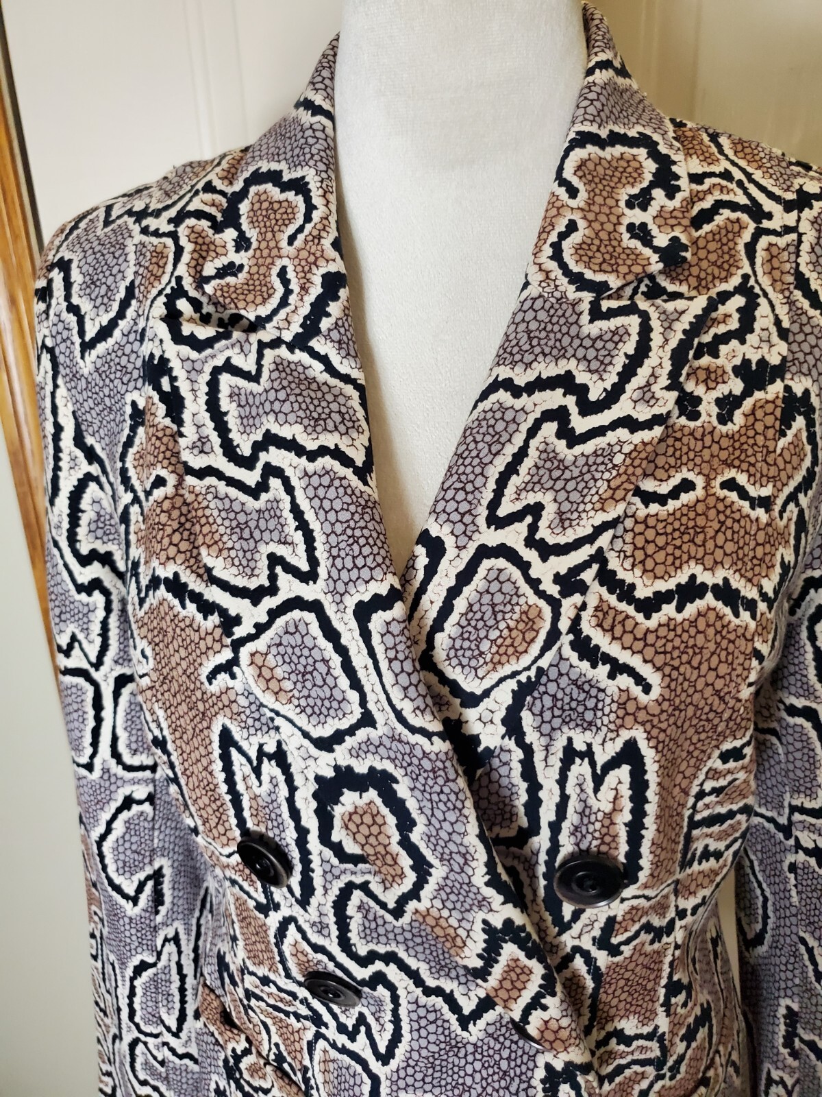 CABI Python Snakeskin Brown Ponte Knit Double Bre… - image 5