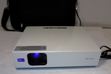 Sony VPL-CX76 2500 Lumens Portable Multimedia Data Projector with Case