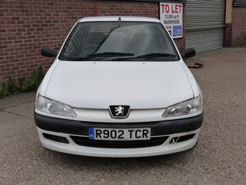 Peugeot 306 L 1.9D 5-Speed - Picture 2 of 10