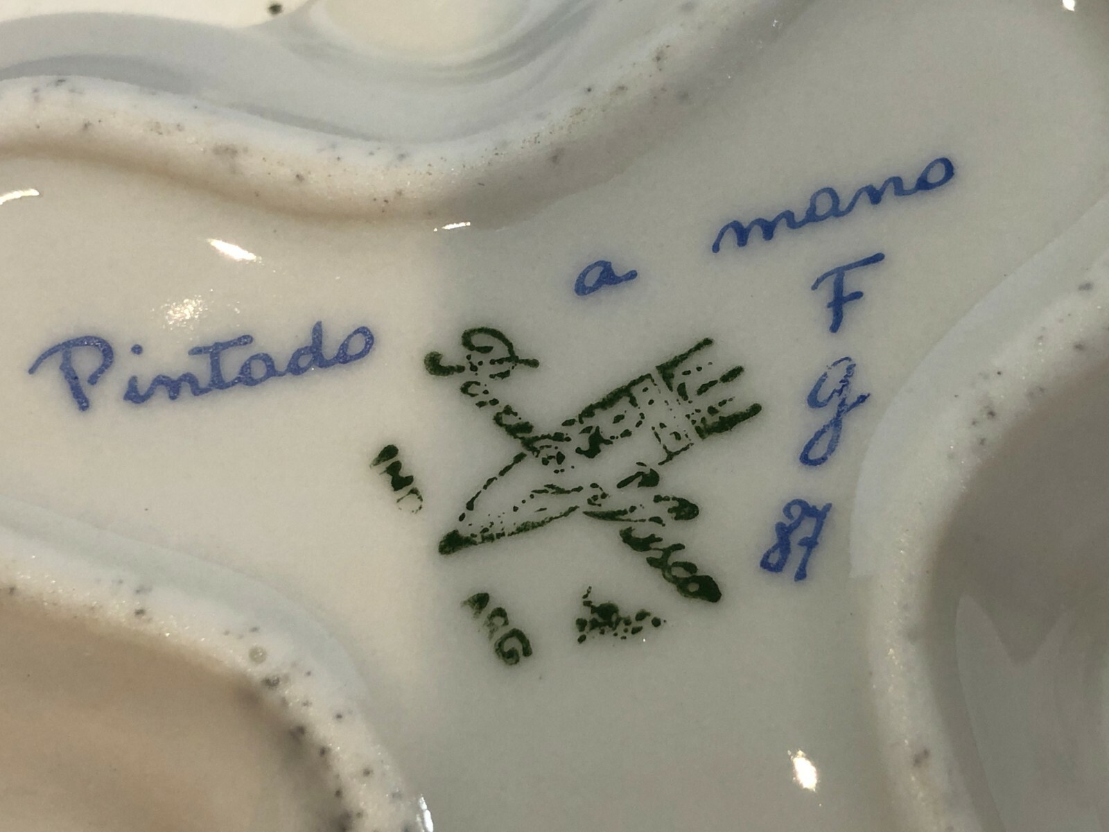 Vintage Rare Spanish Pintado a Mano Cepsa 2 Small Dish & 3 Covered Boxes