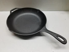 Vintage Lodge  CS2 Cast Iron 10” Chef Skillet No Notch 2-Spout MINT