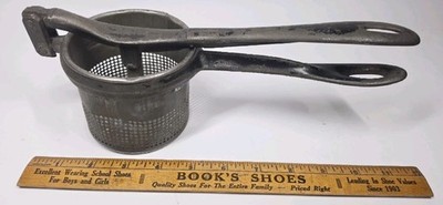 Vintage Brighton CAST IRON No.5 Potato Ricer Kitchen Tool Farmhouse Decoration