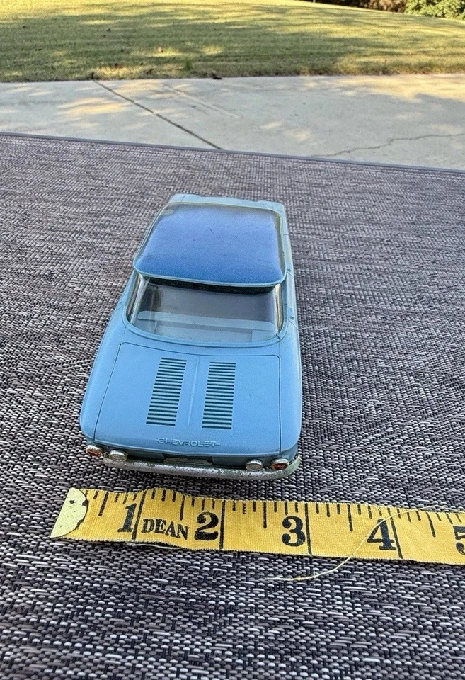 1960 Chevrolet Corvair Dealer Promo Model – 1:32 Scale (Aqua Blue) - Image 4 of 4
