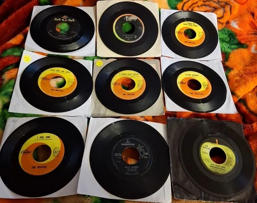 My Bonnie, I Feel Fine, I Am The Walrus Parlophone  + 6. Lot Of 9 Beatles 45's!