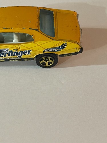 1998 Hot Wheels Butterfinger Chevelle SS - Rare China Made Yellow - Picture 3 of 7