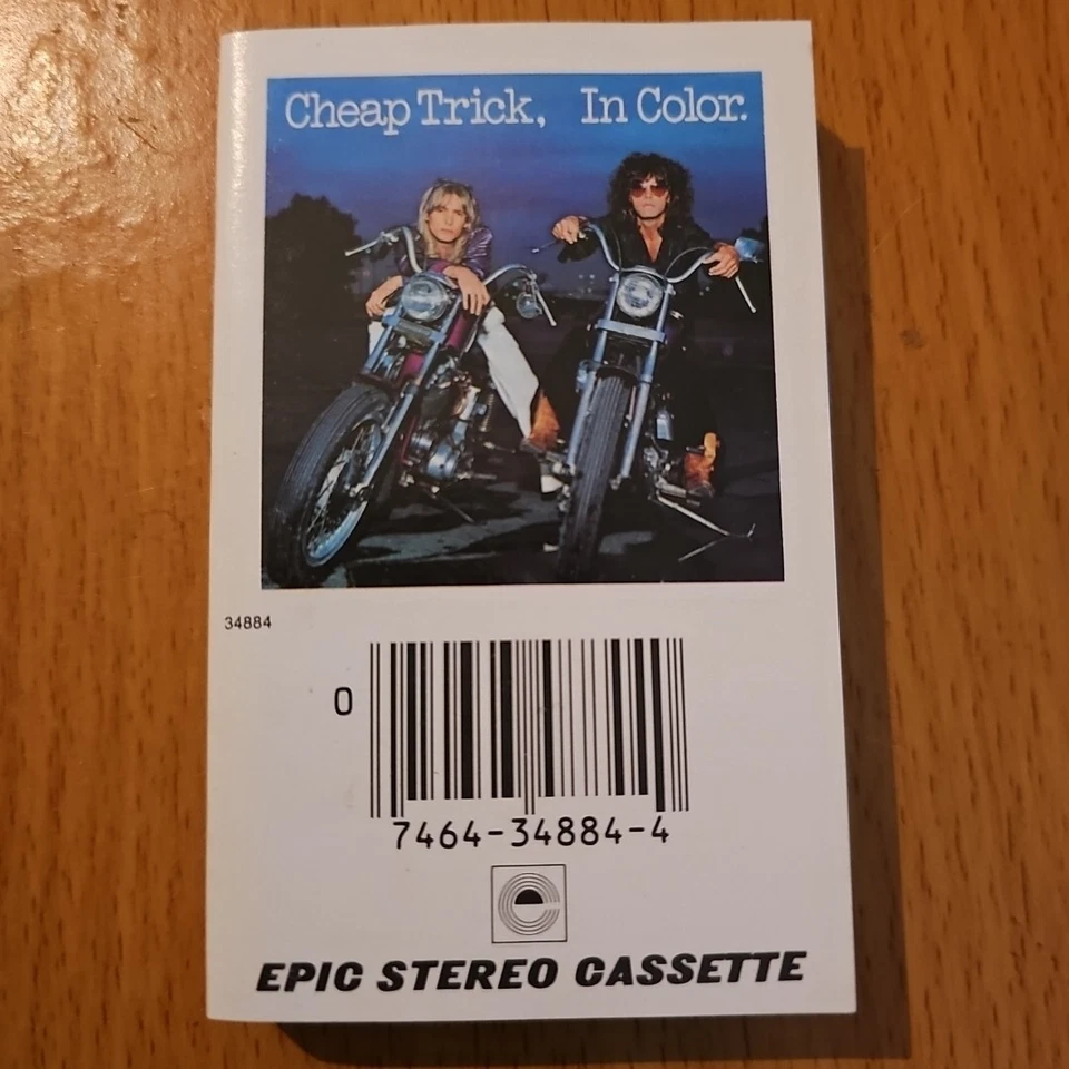 Cheap Trick Cassette Tape In Color 1977 Album I Want You To Want Me Big Eyes  - Imagem 3 de 4