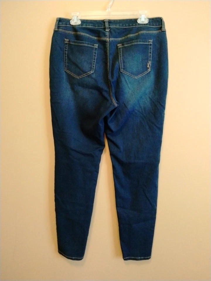 Style&Co. Mujer 12L - 32x32 Vaqueros Vaqueros Curvilíneos Ajustados Cremallera Lavado Oscuro 5 Bolsillos Foto 2 de 4