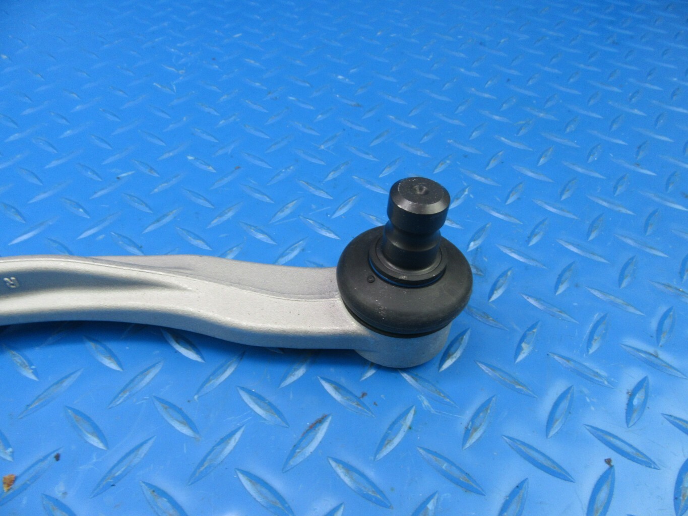 Bentley Bentayga right upper control arm #9133