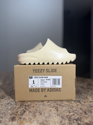 Adidas Yeezy Slide Bone Kids FW6347 - Size 1Y New Authentic