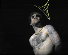 * CALEB SHOMO * signed 8x10 photo * BEARTOOTH * COA *