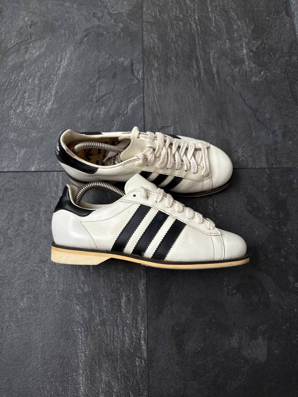Sneakers Size 4