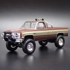 1982 82 GMC K2500 4X4 TRUCK FALL GUY SQUAREBODY 1/64 SCALE DIECAST MODEL CAR