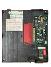 Comelit staffa 5714 per monitor Genius e Bravo in bianco/nero