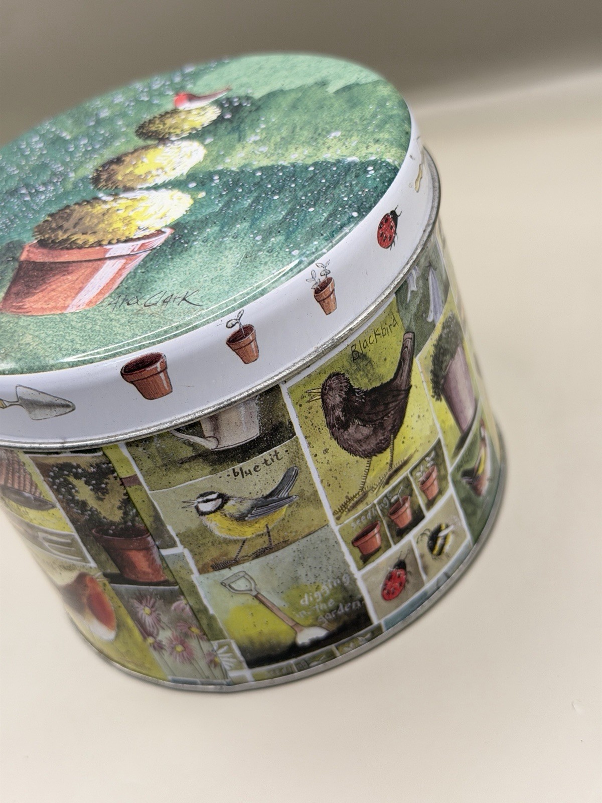 Alex Clark Gardening Birds Mug Gift Tin Robin Blue Tit Storage Biscuit Tin Decor image 4
