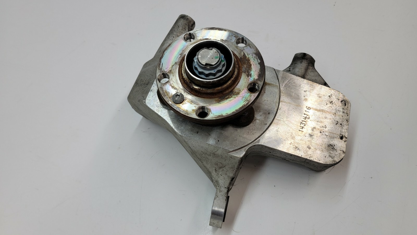 MCLAREN 650 S FRONT LEFT DRIVER SIDE HUB KNUCKLE OEM 11B0033CP