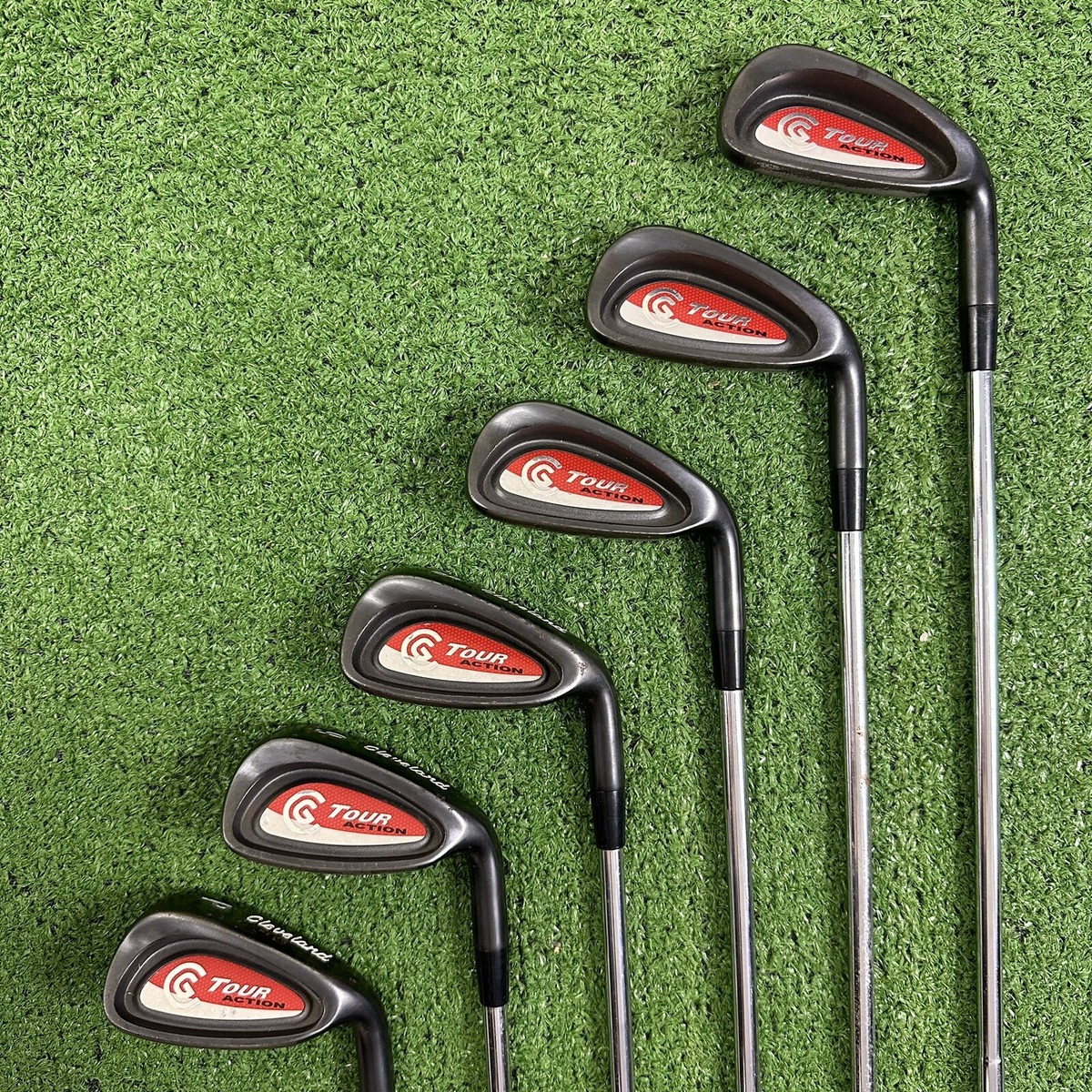 Cleveland Tour Action Black Gunmetal Red Iron Set 5-PW Steel 