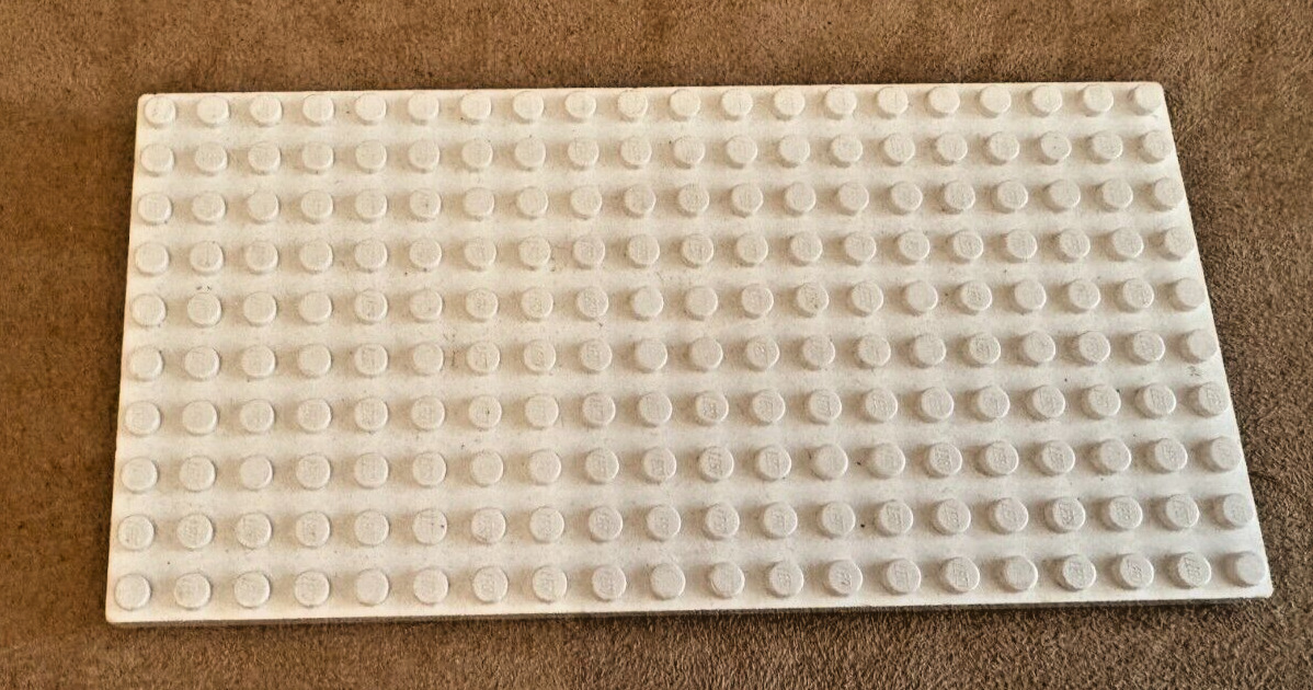 700eX Brick 10 x 20 without Bottom Tubes + Cross Support early Baseplate white