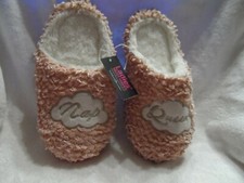Ladies pink and white size Small  5-6 "Nap Queen" mule slippers Bobbie Brooks
