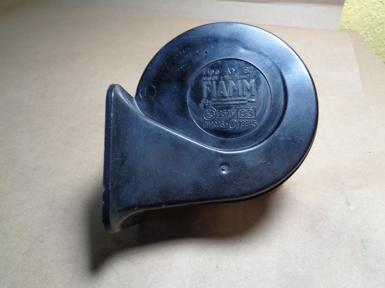Maserati 4200 OEM Low Tone Horn Part # 193125