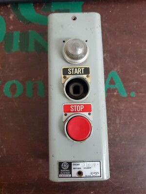 GE CR2943NA103V 600V STANDARD DUTY PUSH BUTTON STATION START STOP /w LAMP (VR8)