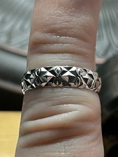 9ct White Gold Ladies Raised Patterned Wedding Band Ring Beautiful Sparkle SizeN