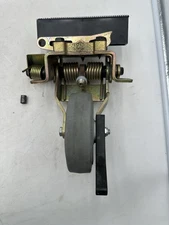 Stryker 1005 Hospital Stretcher Oem Retractable Fifth Wheel Base Assembly