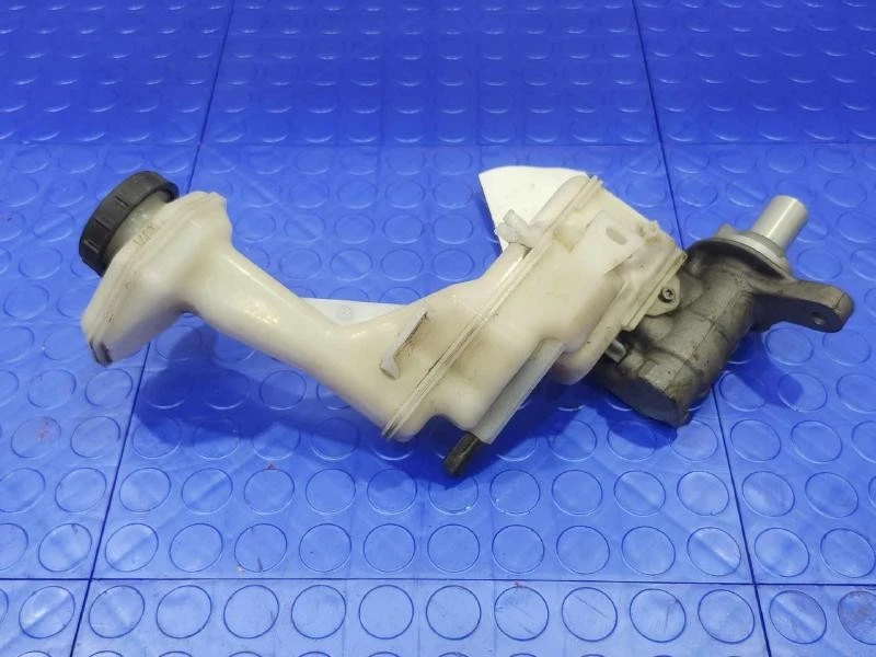 Conjunto de cilindro maestro de freno construido en Japón/coreano 15-20 Nissan Rogue OEM Foto 2 de 4