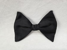 Vintage Royal Rust Resistant Black Clip-On Bow Tie Mens