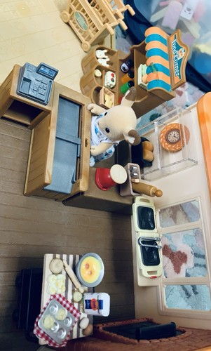 Sylvanian Families Calico Critters BRICK OVEN BAKERY & BAKERY SHOP STARTER - Picture 10 of 14