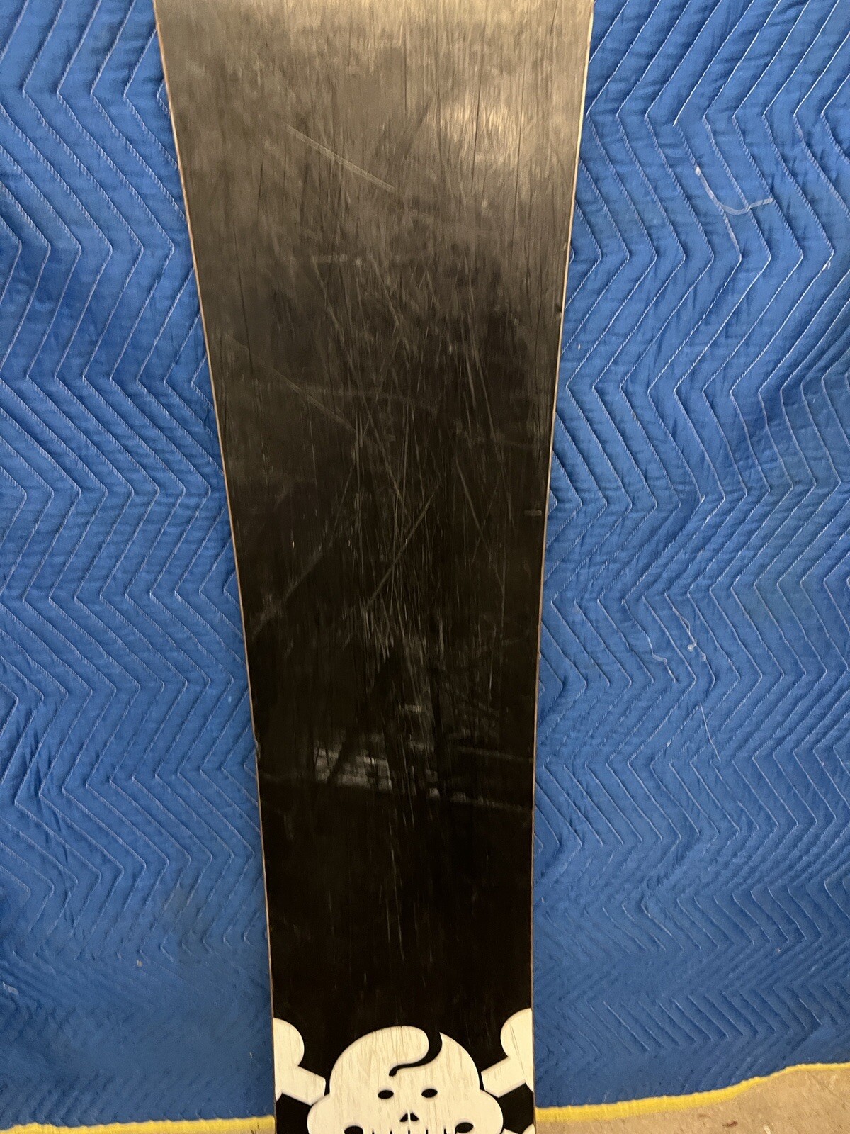 FORUM Snowboards rebel label JEENYUS 161CM Wide All Mountain BAD DAMAGE