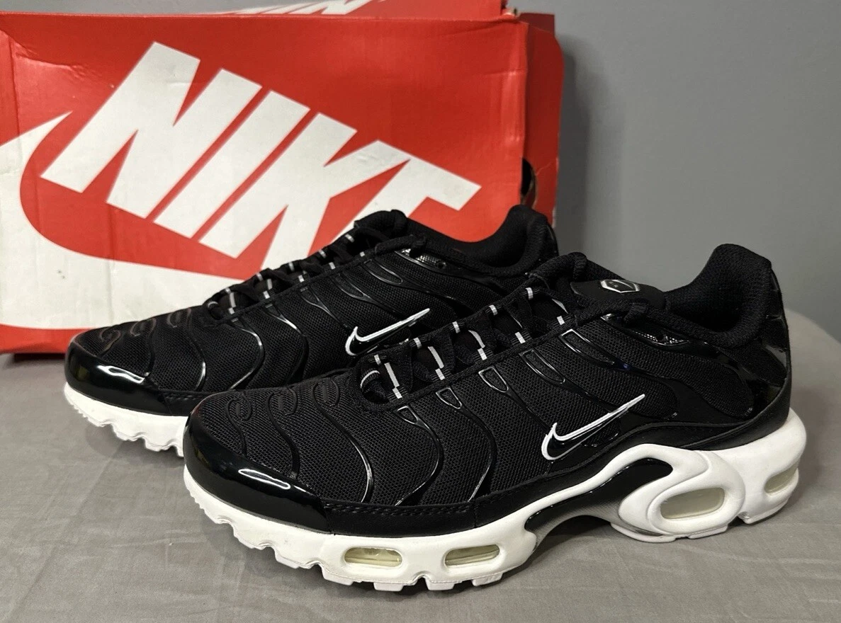 Preços baixos em Nike Air Max Plus Black White W | eBay