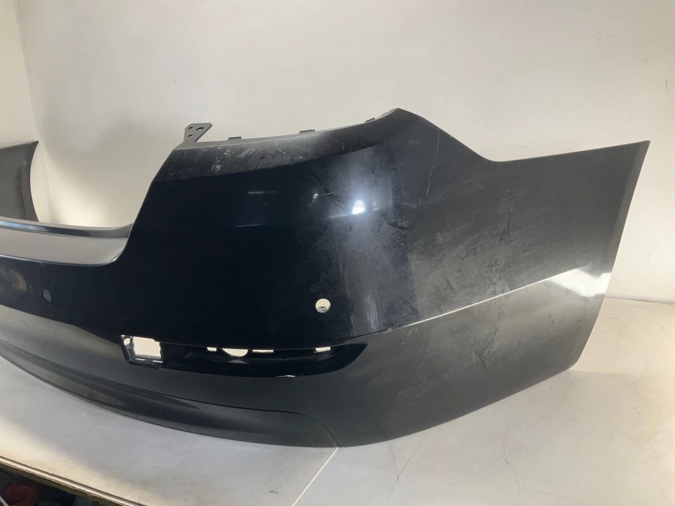 14-16 BMW F10 5-Series Rear Bumper Cover OEM - Imagem 3 de 4