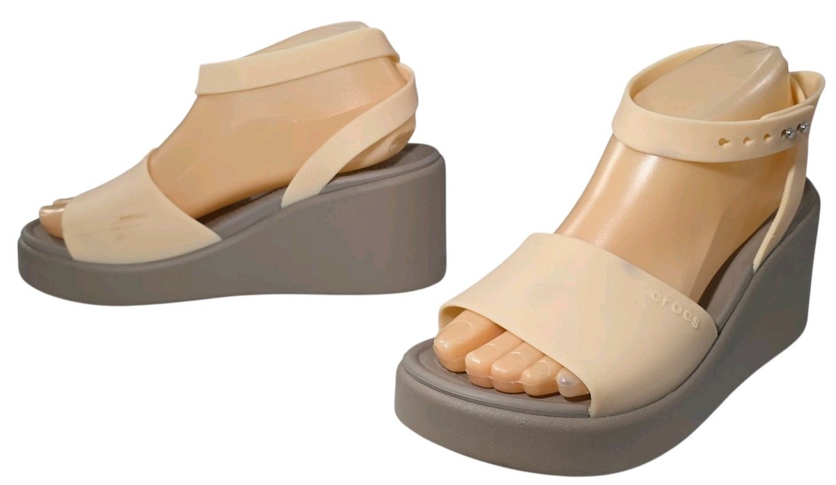 Crocs Brooklyn Ankle Strap Wedge Sandals Womens Size 7 Open Toe