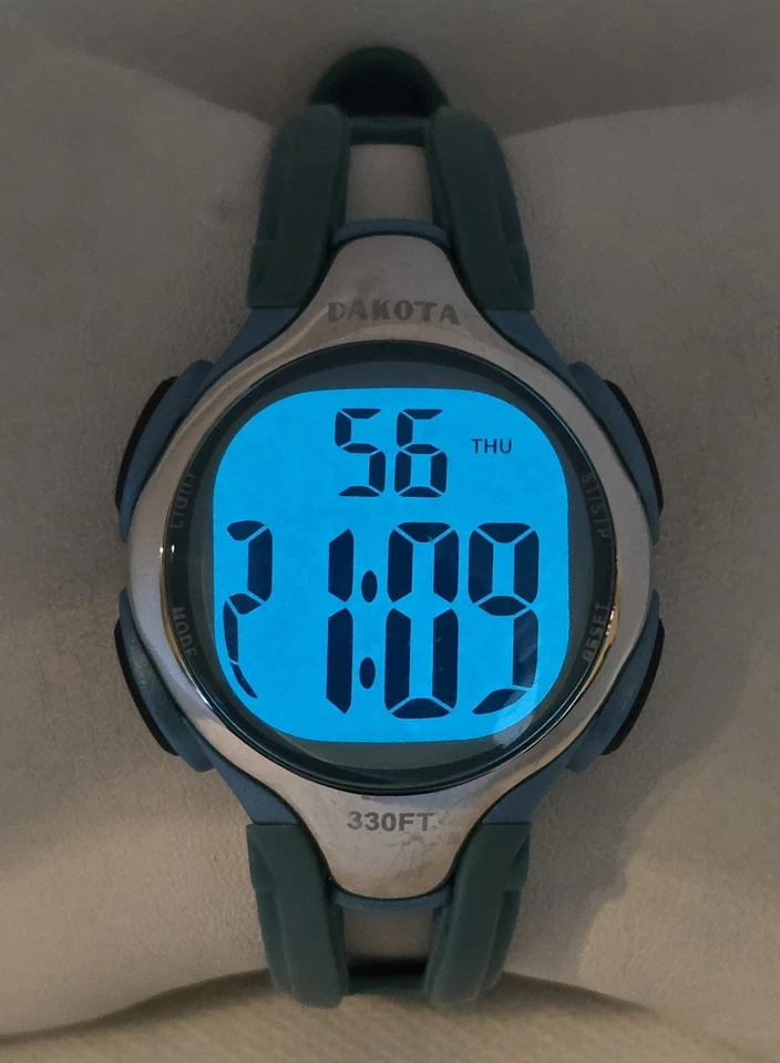 Цифровые часы унисекс Dakota Sting Ray Moon Glow серебристые синие 12 - Изображение 4 из 4