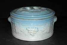 Rare Blue & White Stoneware Grapevine Casserole OH Salt Glaze