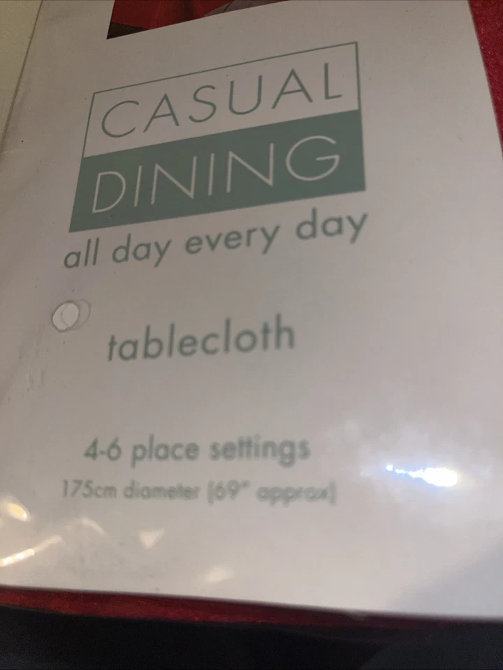 175cm ROUND (69")  Red Tablecloth TRADITIONAL Christmas. Bnib - Image 2 of 3