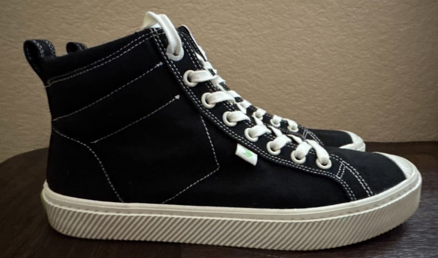 SAOLA Scarpe Cariuma OCA alte nere tela filo a contrasto uomo taglia 9 alte usate in ottime condizioni