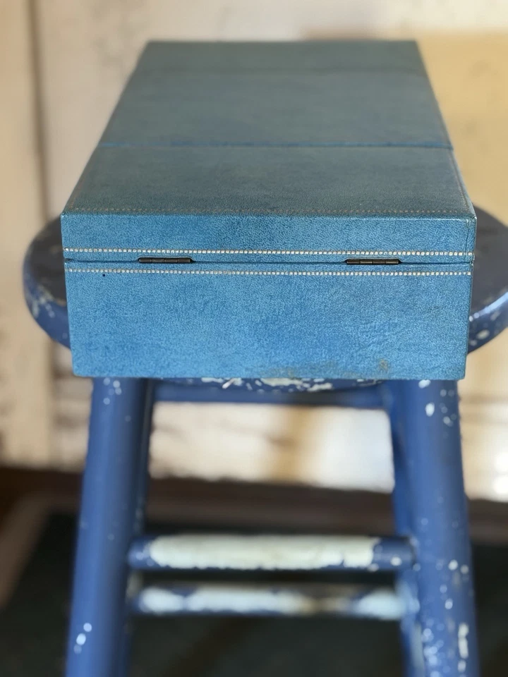 Joyero vintage azul con espejo mediados de siglo bandejas oscilantes cuero sintético Foto 3 de 4
