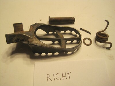 1998-2002 YAMAHA YZ426 YZ426F WR400 WR426 right foot peg step rest