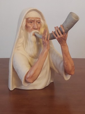 LASZLO ISPANKY Porcelain MOSES Blowing SHOFAR Rosh Hashanah 10'' STATUE Only 400