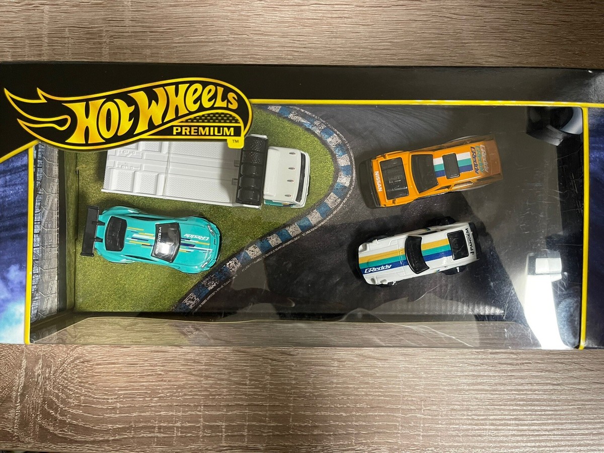 Hot Wheels Diorama Fleet Street Pandem Subaru BRZ, Nissan Maxima