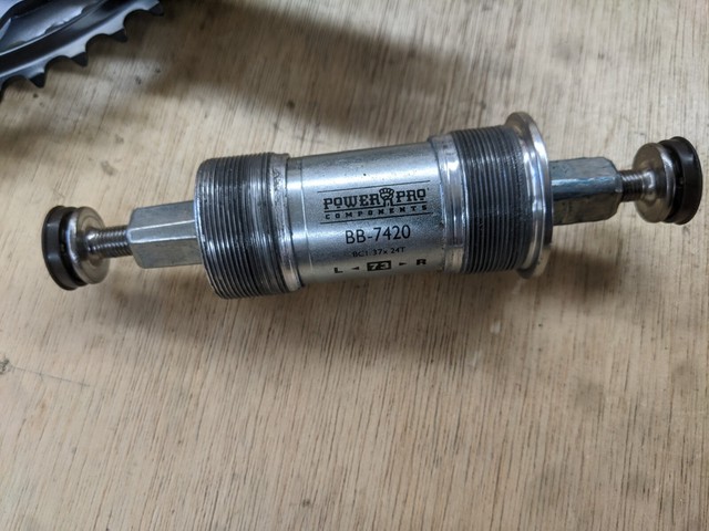 POWER PRO BOTTOM BRACKET 73 mm BB BB-7420 1.37 x 24T POWER PRO ...