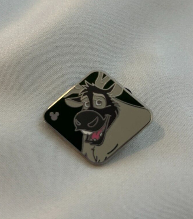 Disney Hidden Mickey Series Character Sidekicks Pin Sven Frozen Pin 2015